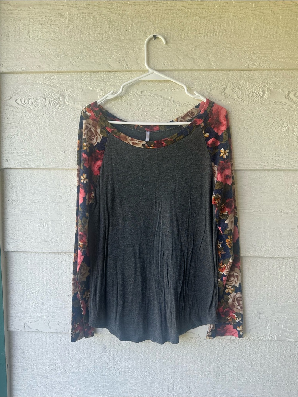 Gray floral sleeve top